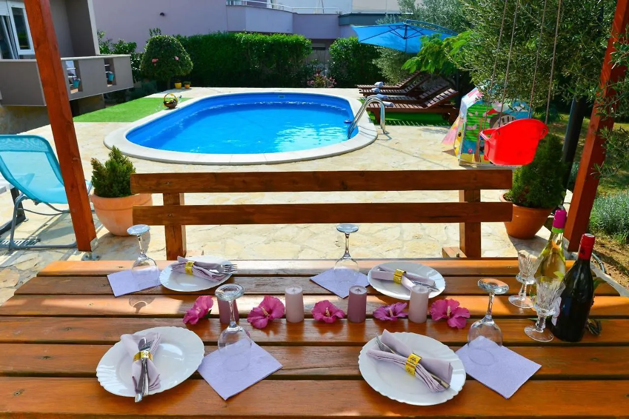 Holiday Home Kiara With Pool Zadar