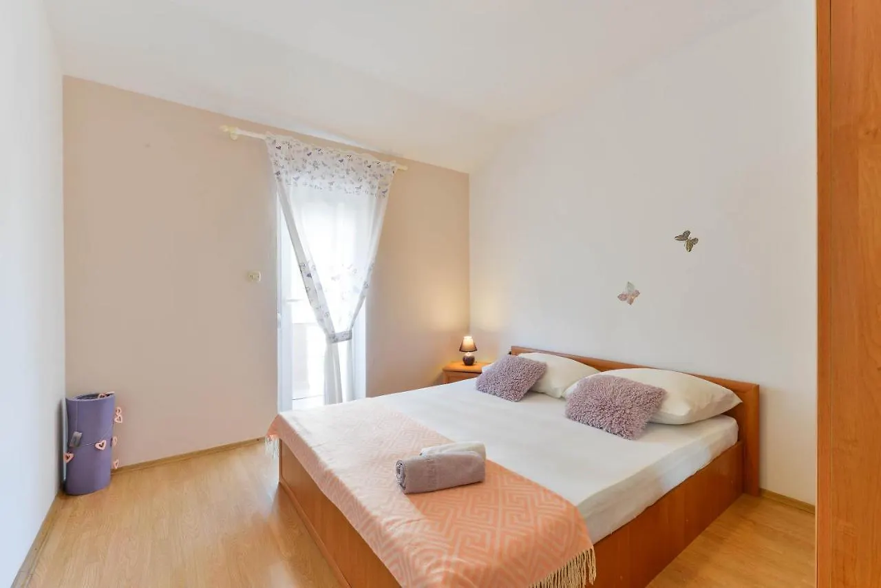 Holiday Home Kiara With Pool Zadar 0*,