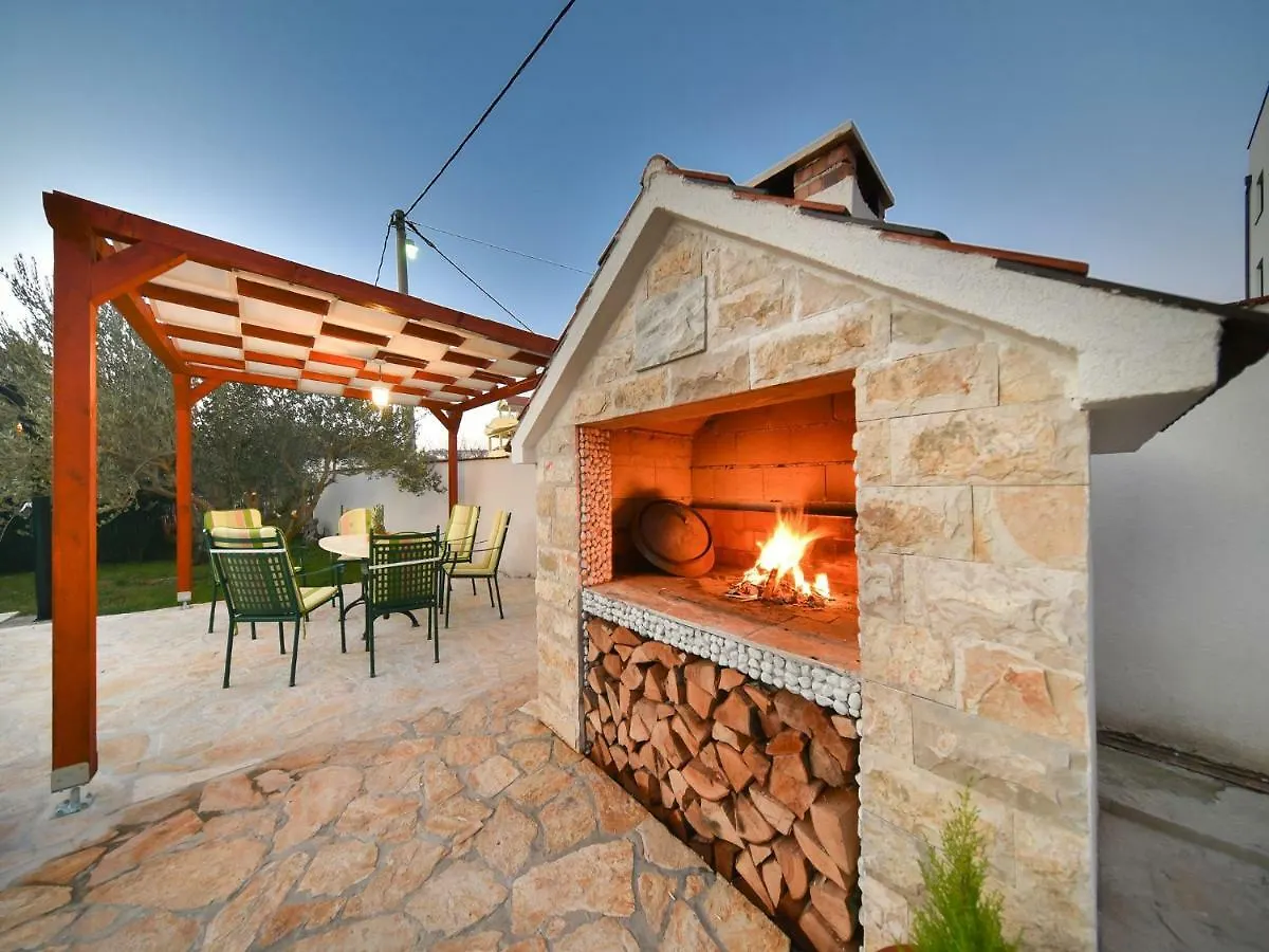 Holiday Home Kiara With Pool Zadar Croatia