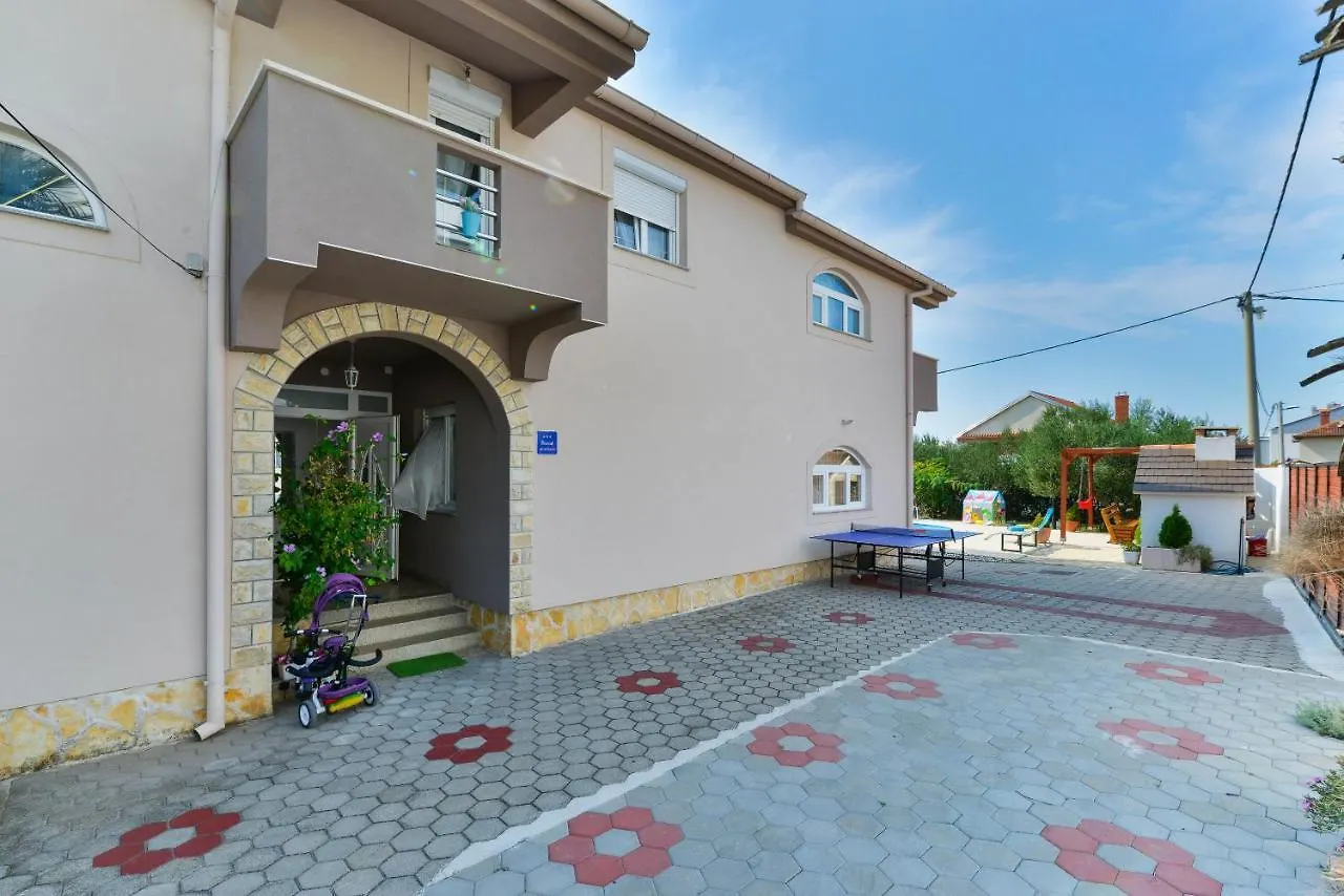 Holiday Home Kiara With Pool Zadar 0*,