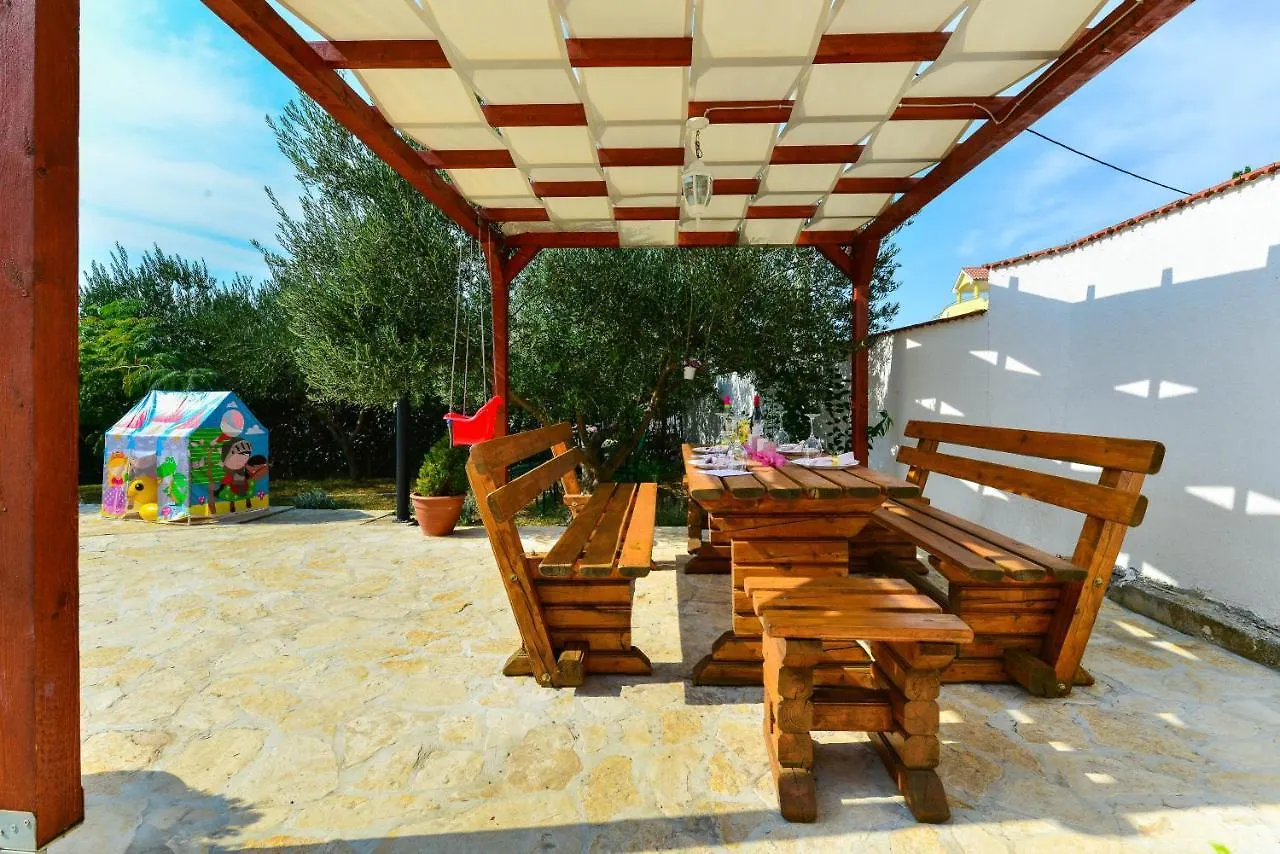 Holiday Home Kiara With Pool Zadar