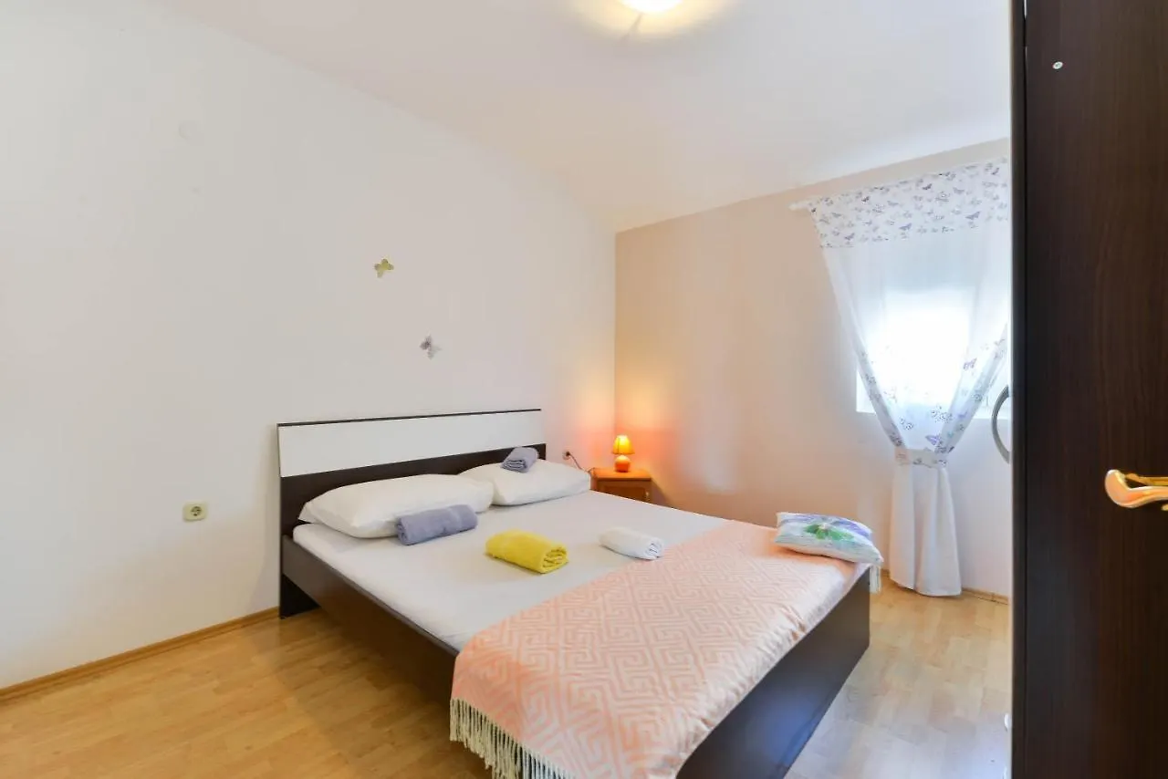 Holiday Home Kiara With Pool Zadar 0*,